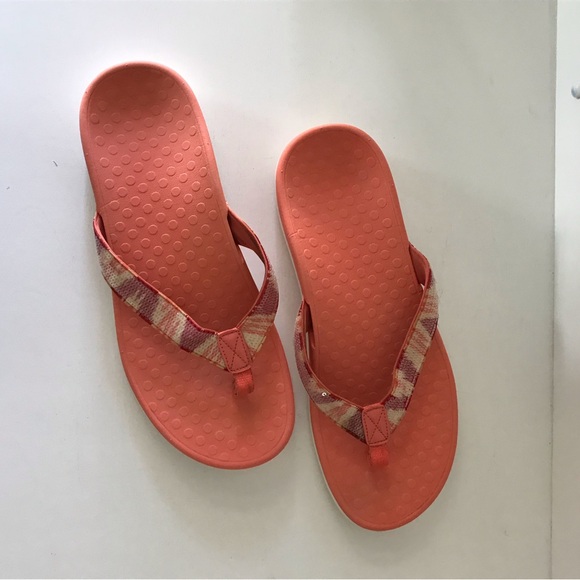 Vionic Flip Flops - Picture 4 of 5